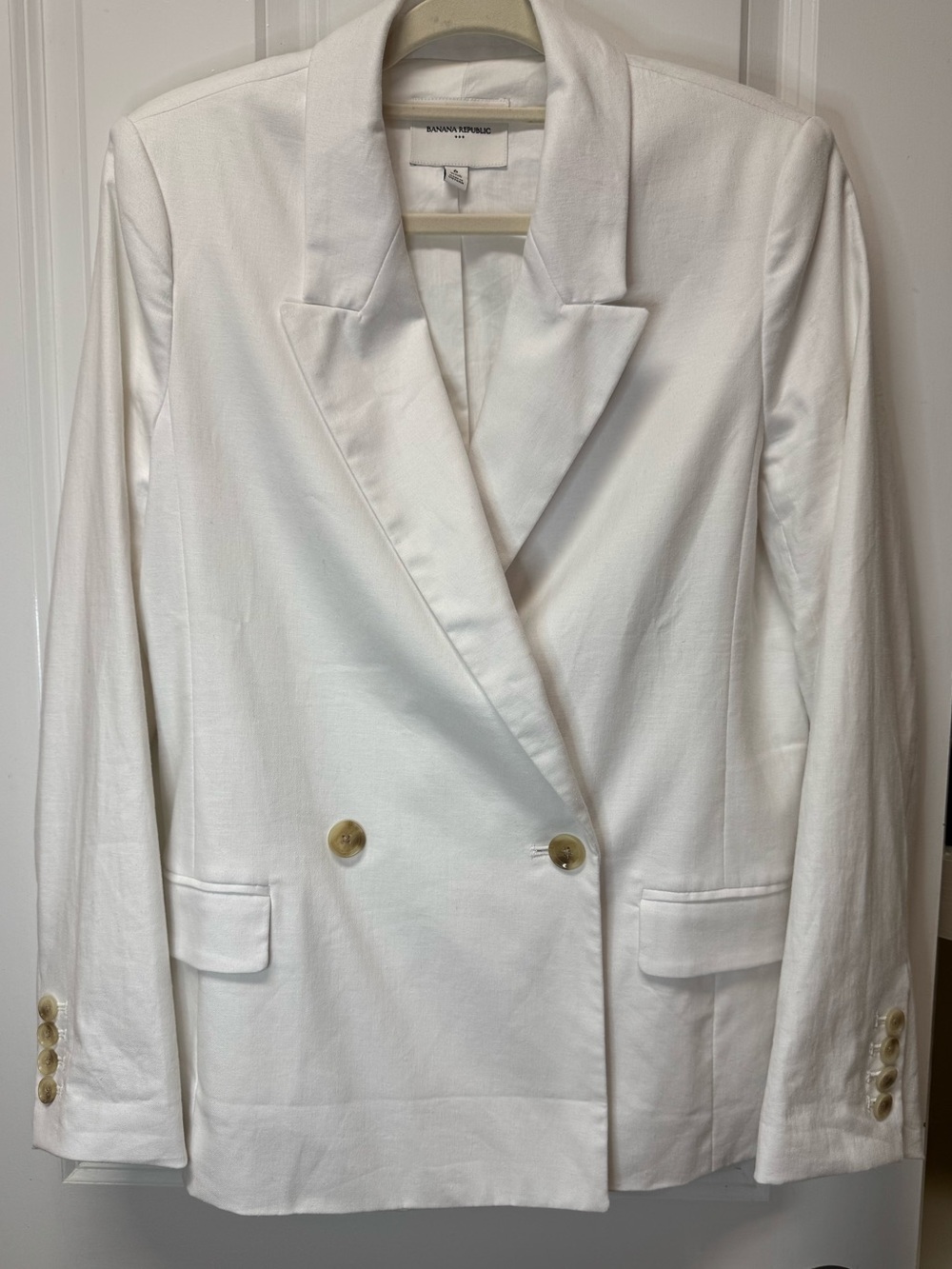 Banana Republic white linen blazer